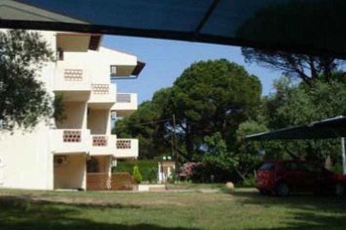 Elena Apartments Nikiti  Exteriör bild