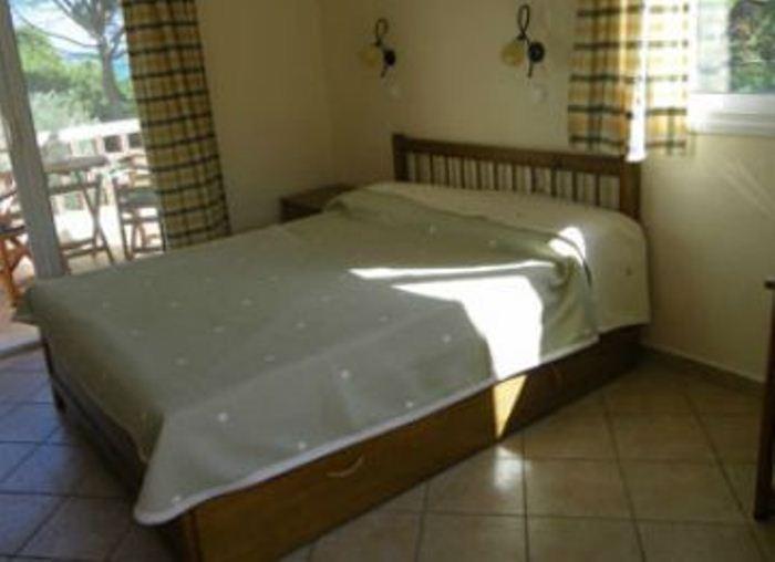 Elena Apartments Nikiti  Rum bild